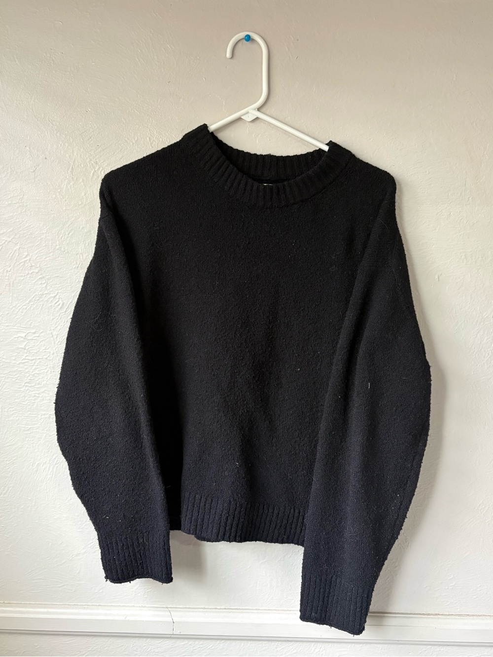 American Eagle Outfitters Black Crewneck Sweater